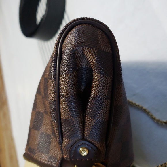 Louis Vuitton Eva Clutch - Picture 7 of 8
